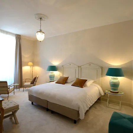Grand Henri - Les Collectionneurs 4* LʼIsle-sur-la-Sorgue