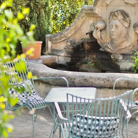 Hotel Grand Henri - Les Collectionneurs LʼIsle-sur-la-Sorgue