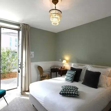 Hotel Grand Henri - Les Collectionneurs LʼIsle-sur-la-Sorgue