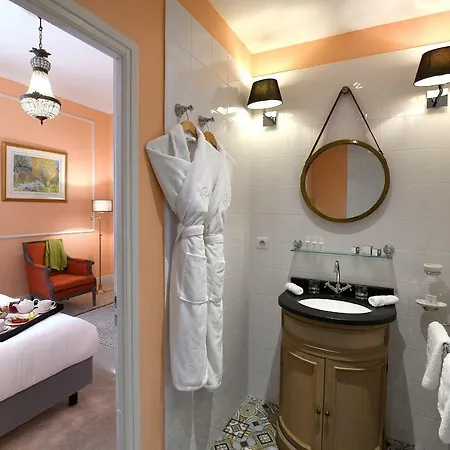Hotel Grand Henri - Les Collectionneurs LʼIsle-sur-la-Sorgue